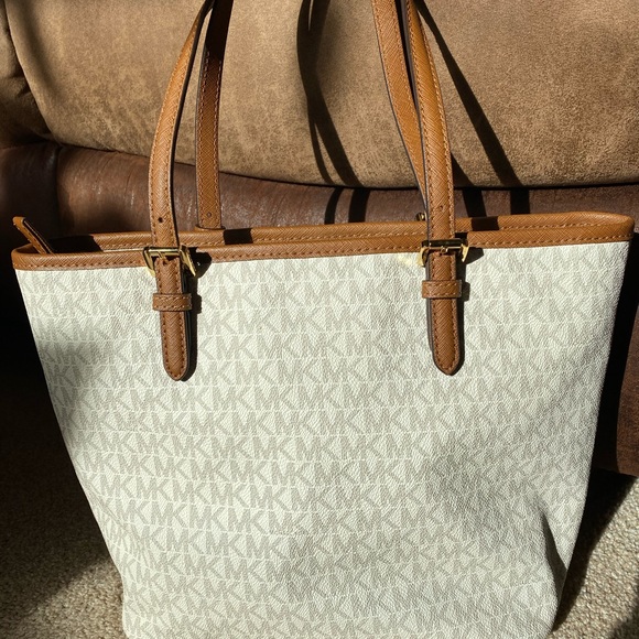 BEAUTIFUL MK SHOULDER BAG - Picture 2 of 15